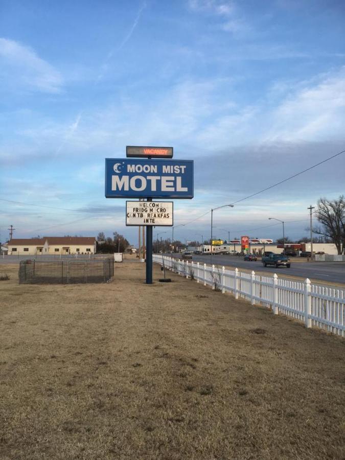 Moon Mist Motel Meade Екстер'єр фото